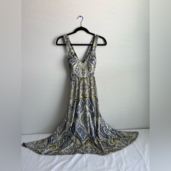 INC mid strap size small - Picture 2 of 8